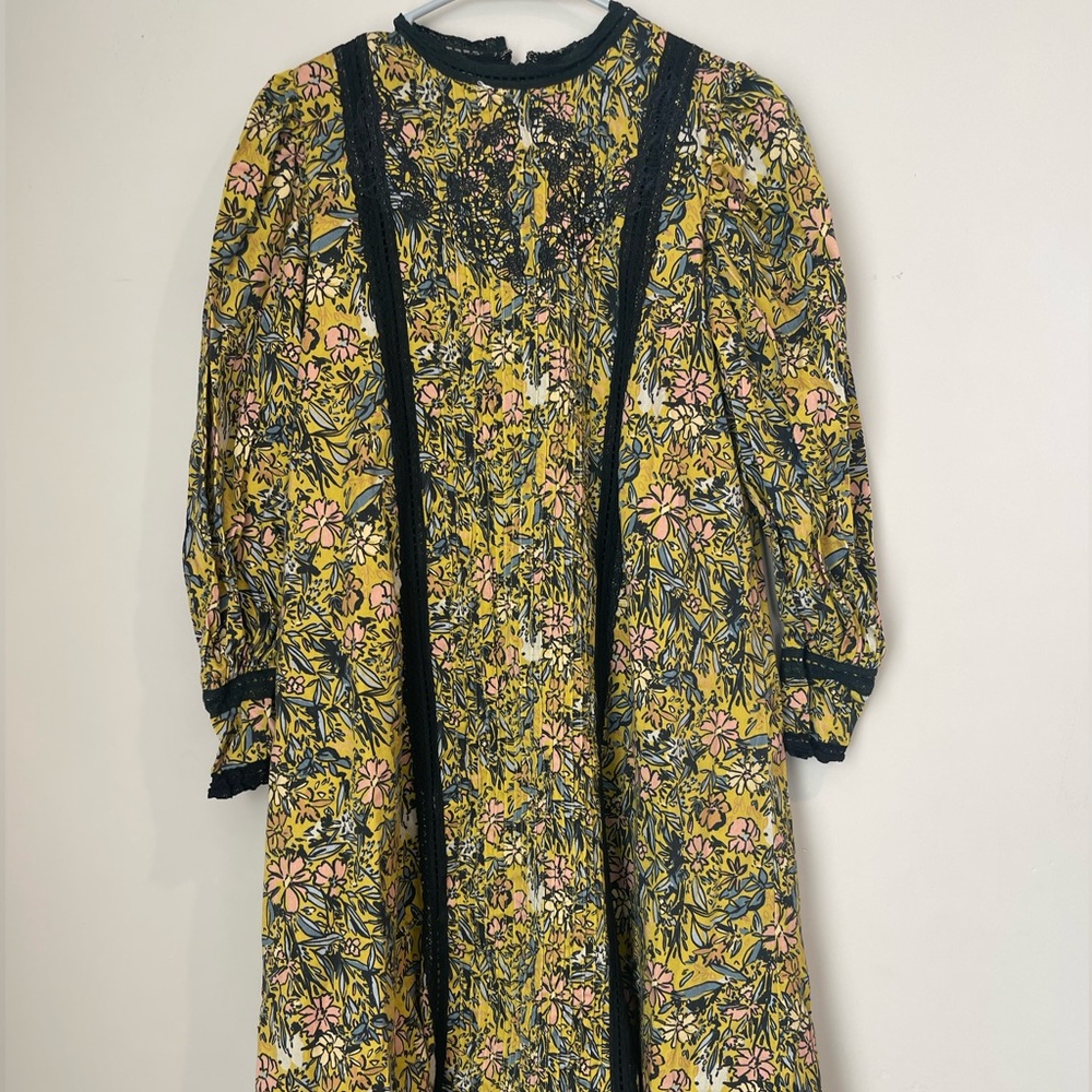 DRESS BY FRAZE